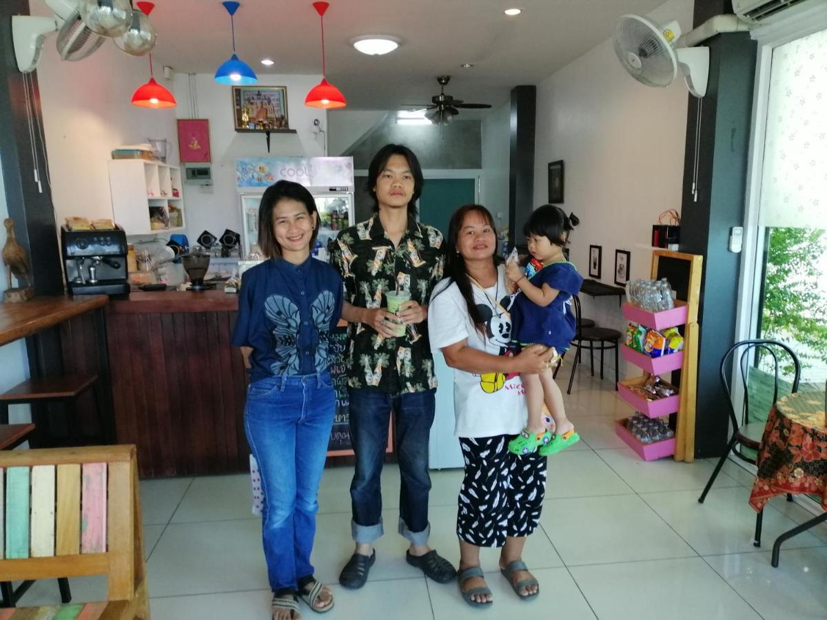 Aekkalukthai Hostel Rayong Zewnętrze zdjęcie