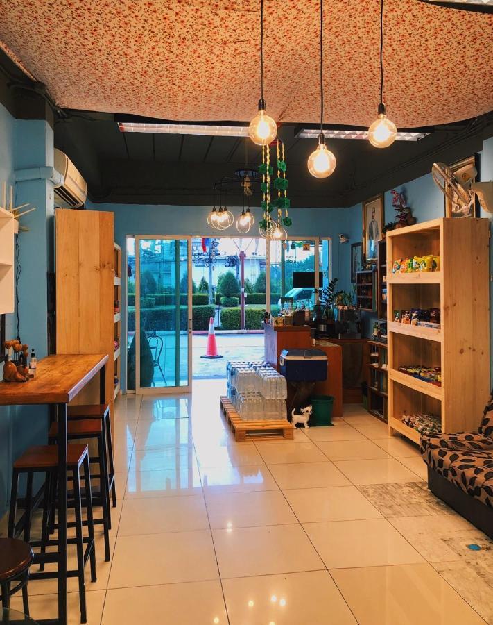 Aekkalukthai Hostel Rayong Zewnętrze zdjęcie