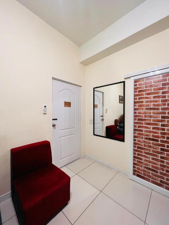 Aekkalukthai Hostel Rayong Zewnętrze zdjęcie