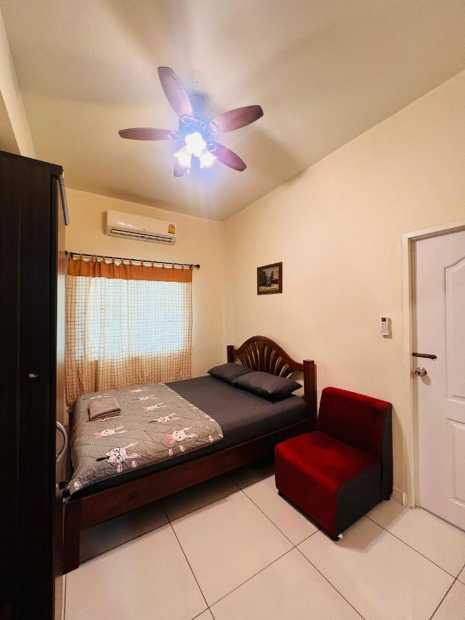 Aekkalukthai Hostel Rayong Zewnętrze zdjęcie