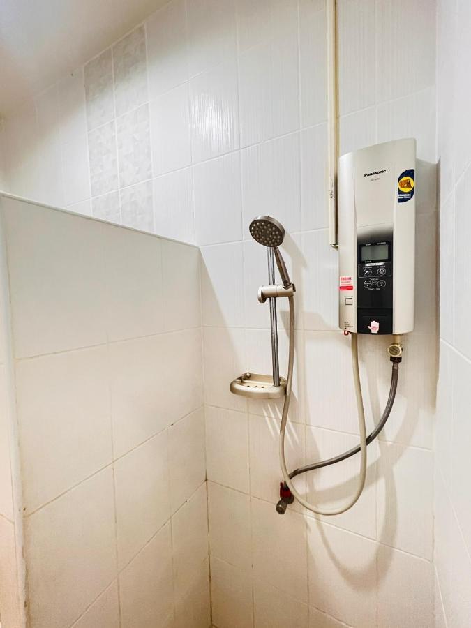 Aekkalukthai Hostel Rayong Zewnętrze zdjęcie