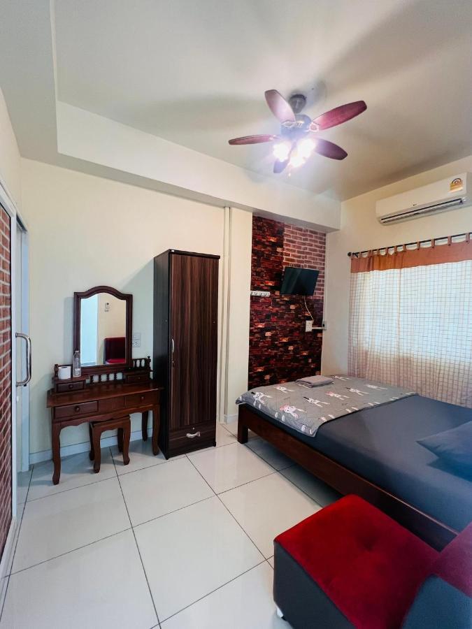 Aekkalukthai Hostel Rayong Zewnętrze zdjęcie