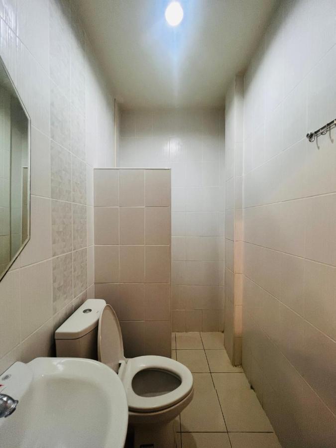 Aekkalukthai Hostel Rayong Zewnętrze zdjęcie